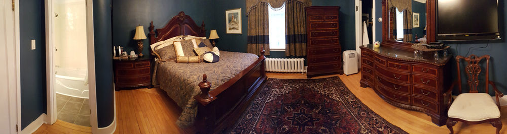 Monroe House Executive Guest Suites Сент-Джонс Екстер'єр фото